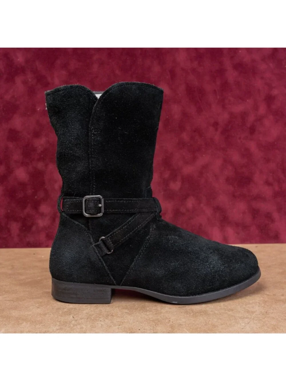 Koolaburra Women Black Suede Modern Fall Strap Comfortable Boots sz 6